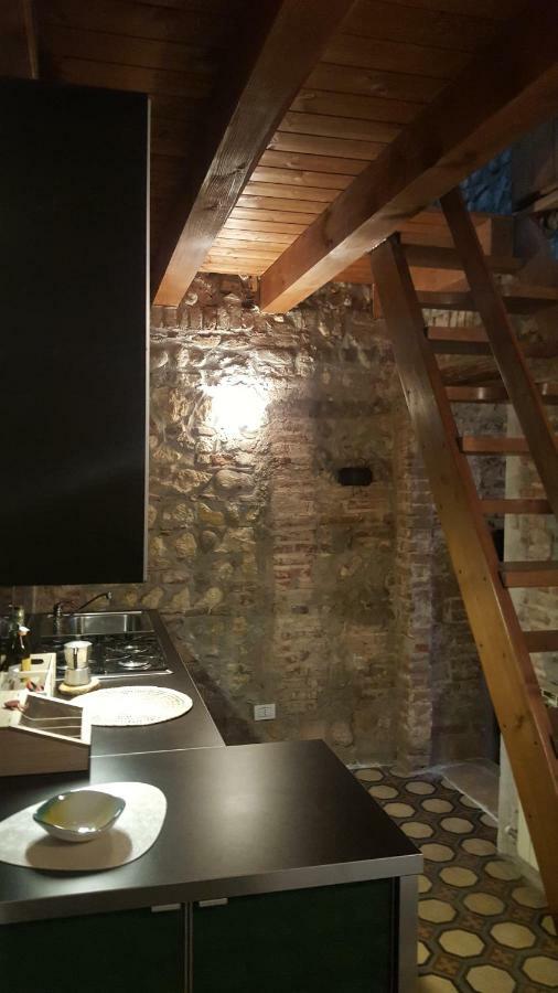 Apartamento La Casa Sui Portici Verona Exterior foto